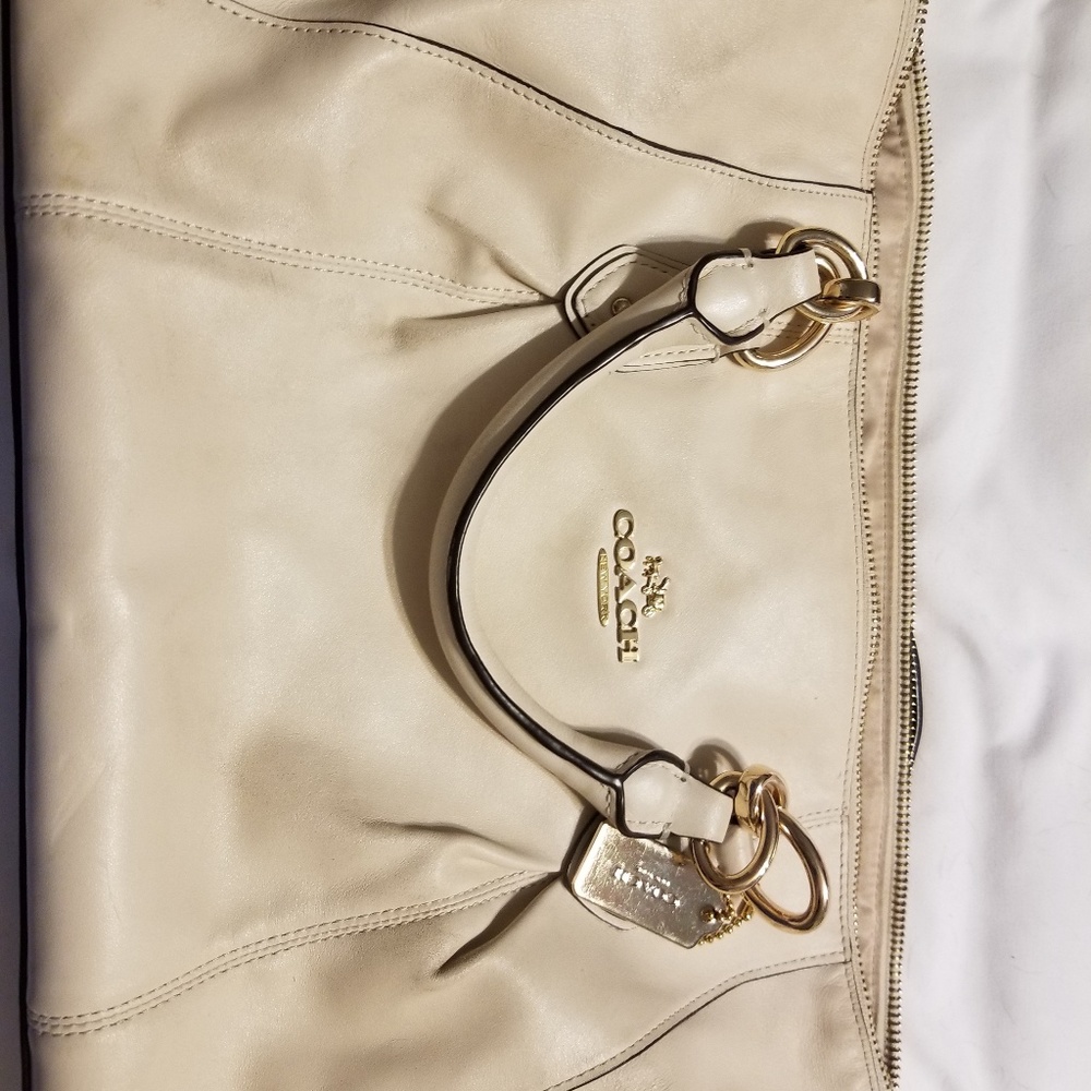 Coach small shoulder bag FREE GIFT
